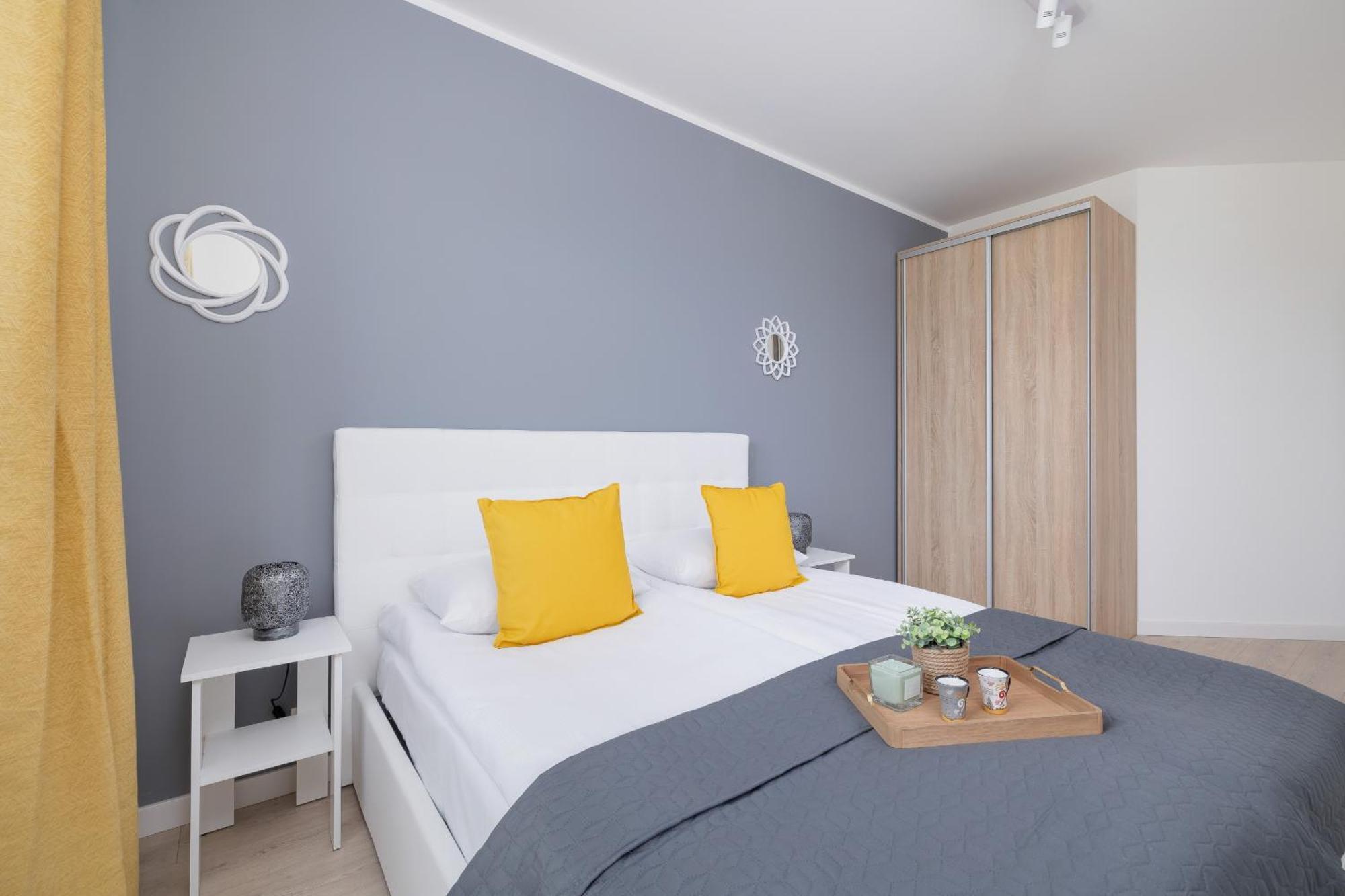 Rodzinny Z 2 Sypialniami & Klimatyzacja By Renters Appartamento